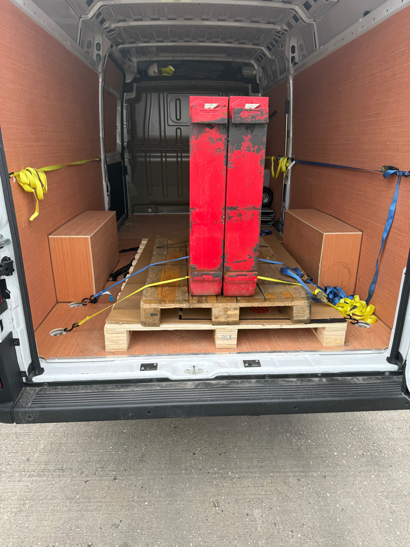 Courier delivering a parcel to a customer, representing professional same-day and next-day SixCore Express service.